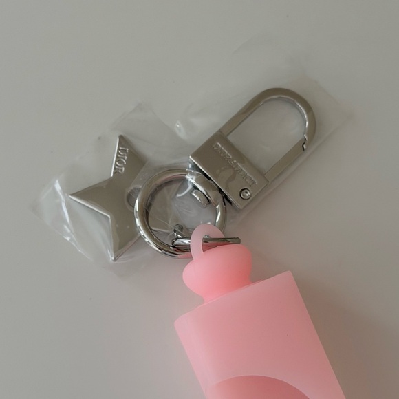 NWT Dior Beauty Key Ring - Picture 2 of 7
